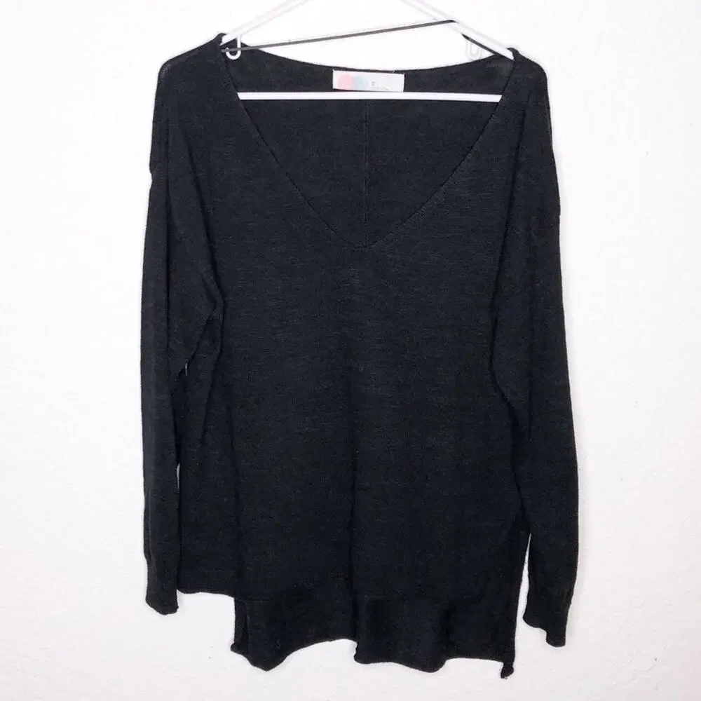 Free People Beach black vneck side slit linen blend knit top size Extra Small XS